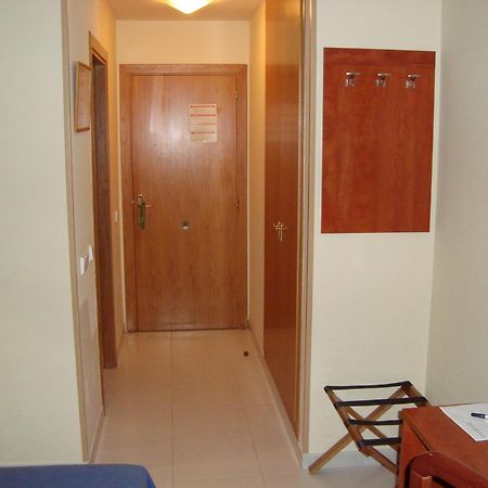 Hotel Guineu Pas De La Casa Bagian luar foto