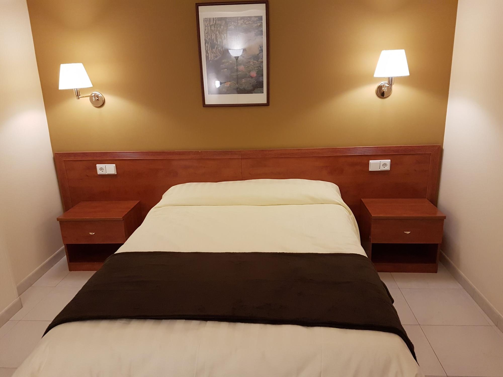 Hotel Guineu Pas De La Casa Bagian luar foto