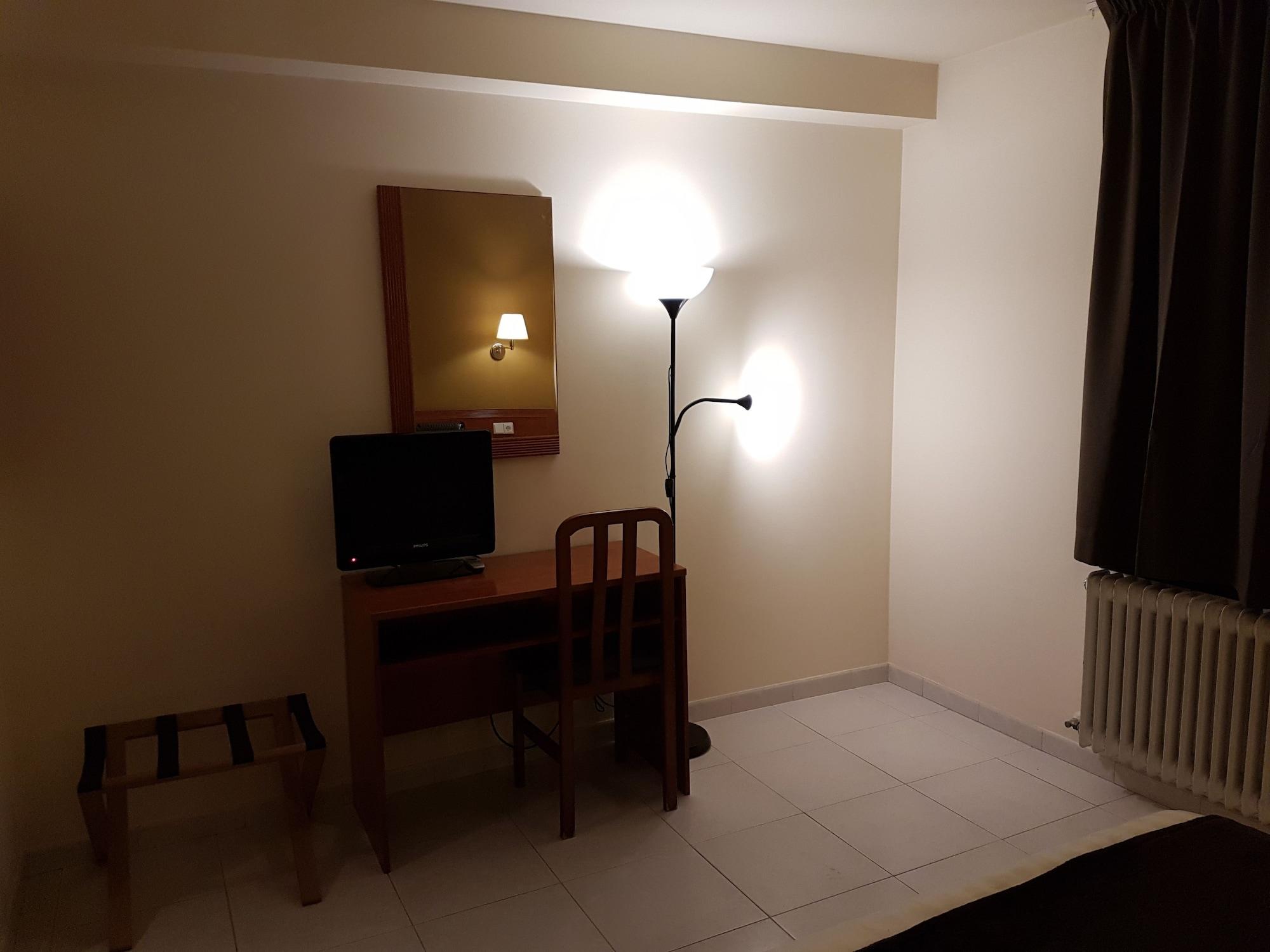 Hotel Guineu Pas De La Casa Bagian luar foto