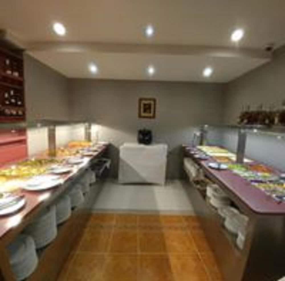 Hotel Guineu Pas De La Casa Bagian luar foto