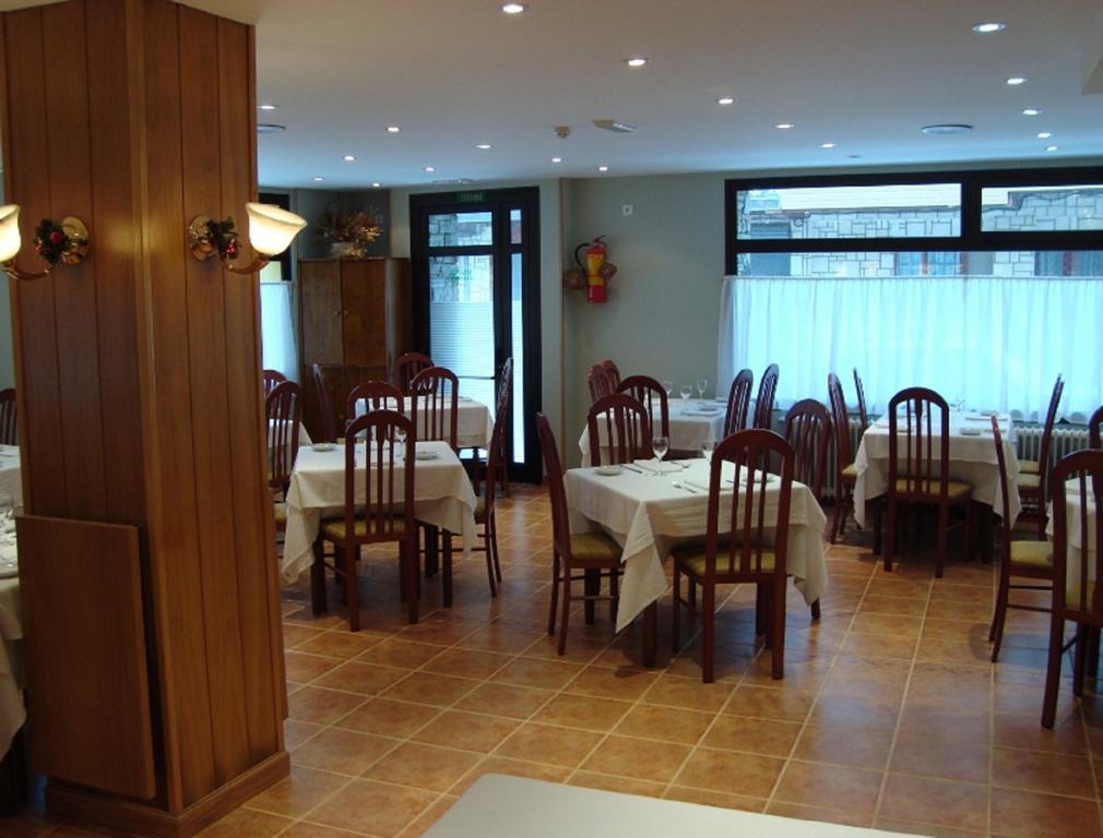 Hotel Guineu Pas De La Casa Bagian luar foto