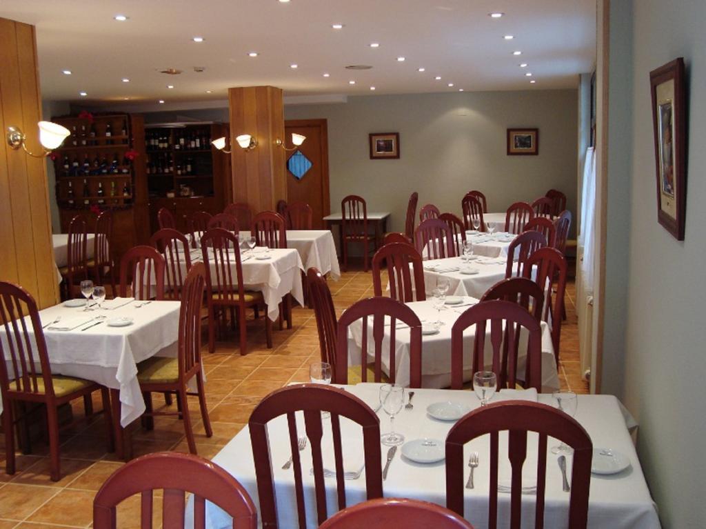 Hotel Guineu Pas De La Casa Bagian luar foto